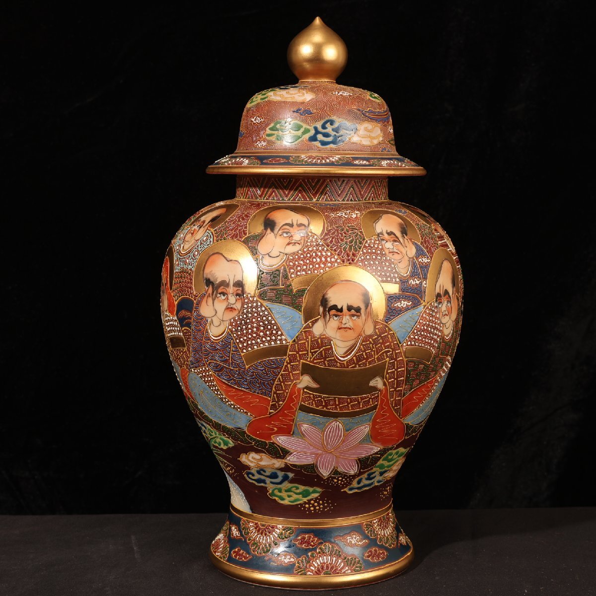 1329  薩摩焼　色絵金彩人物風景図　沈香壺　時代物　骨董 1329 薩摩焼 色絵金彩人物風景図 沈香壺 時代物 骨董