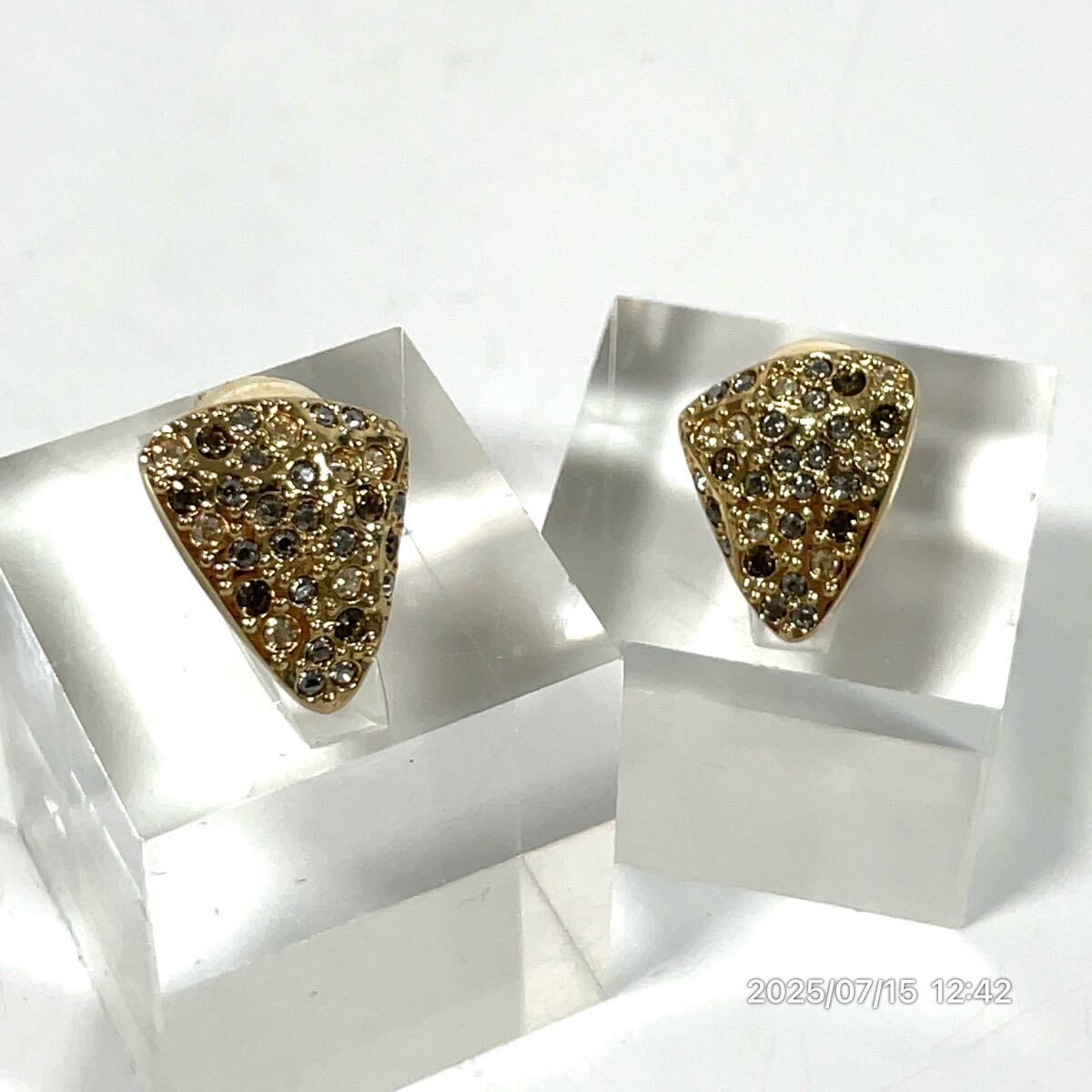 SWAROVSKI スワロフスキー 三角モチーフ ゴールドカラー クリスタル ラインストーン イヤリング ピアス アクセサリー 装飾品 小物_画像1