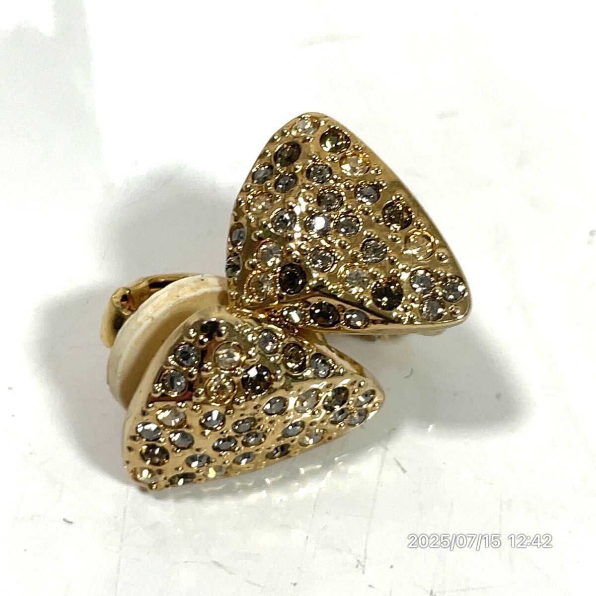 SWAROVSKI スワロフスキー 三角モチーフ ゴールドカラー クリスタル ラインストーン イヤリング ピアス アクセサリー 装飾品 小物_画像2