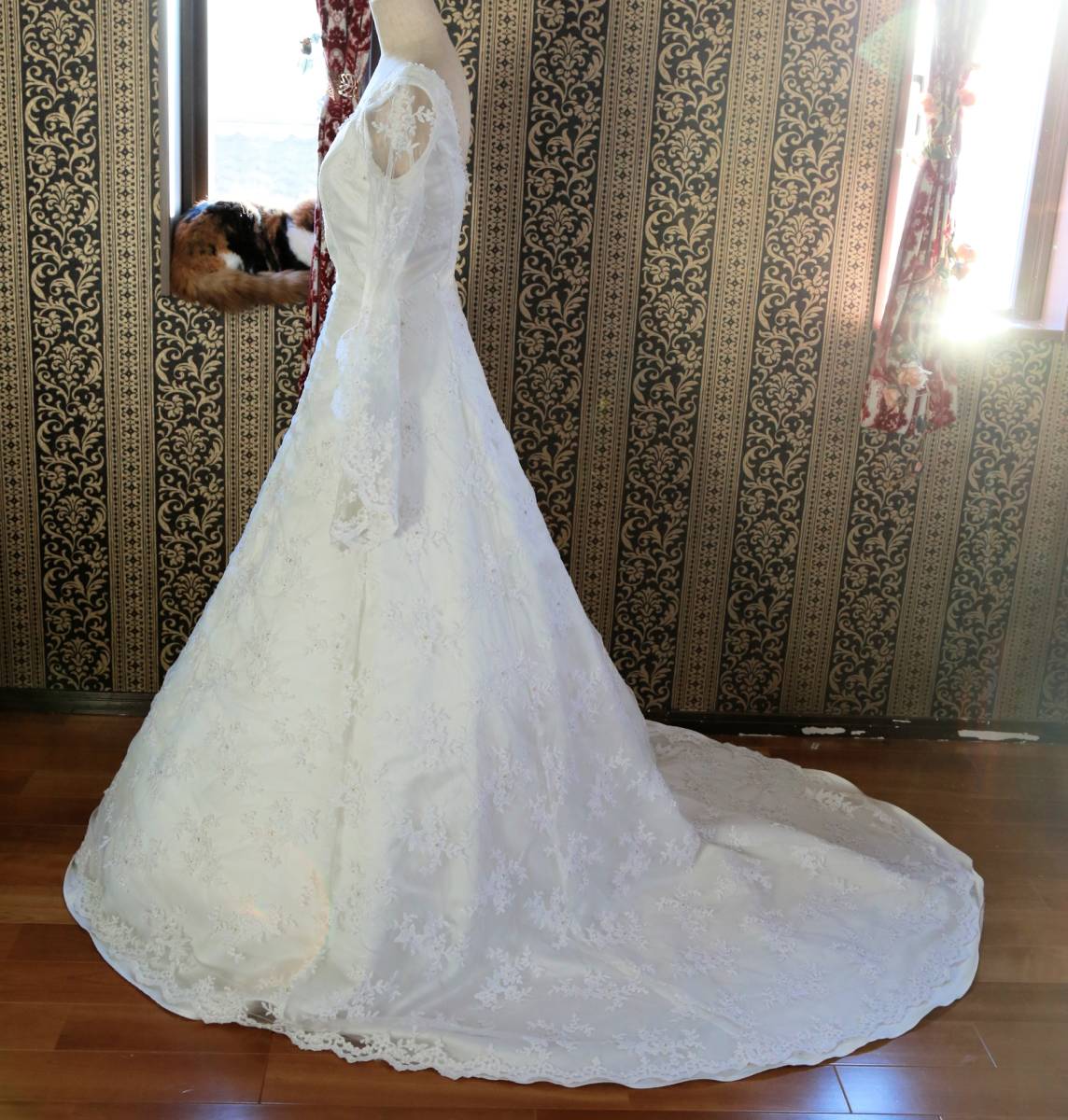 344袖付き露出控えめ長袖の清楚なデザインMICHAEL MERNERマイケルマーナー高級ウエディングドレス9号Mサイズ_画像2