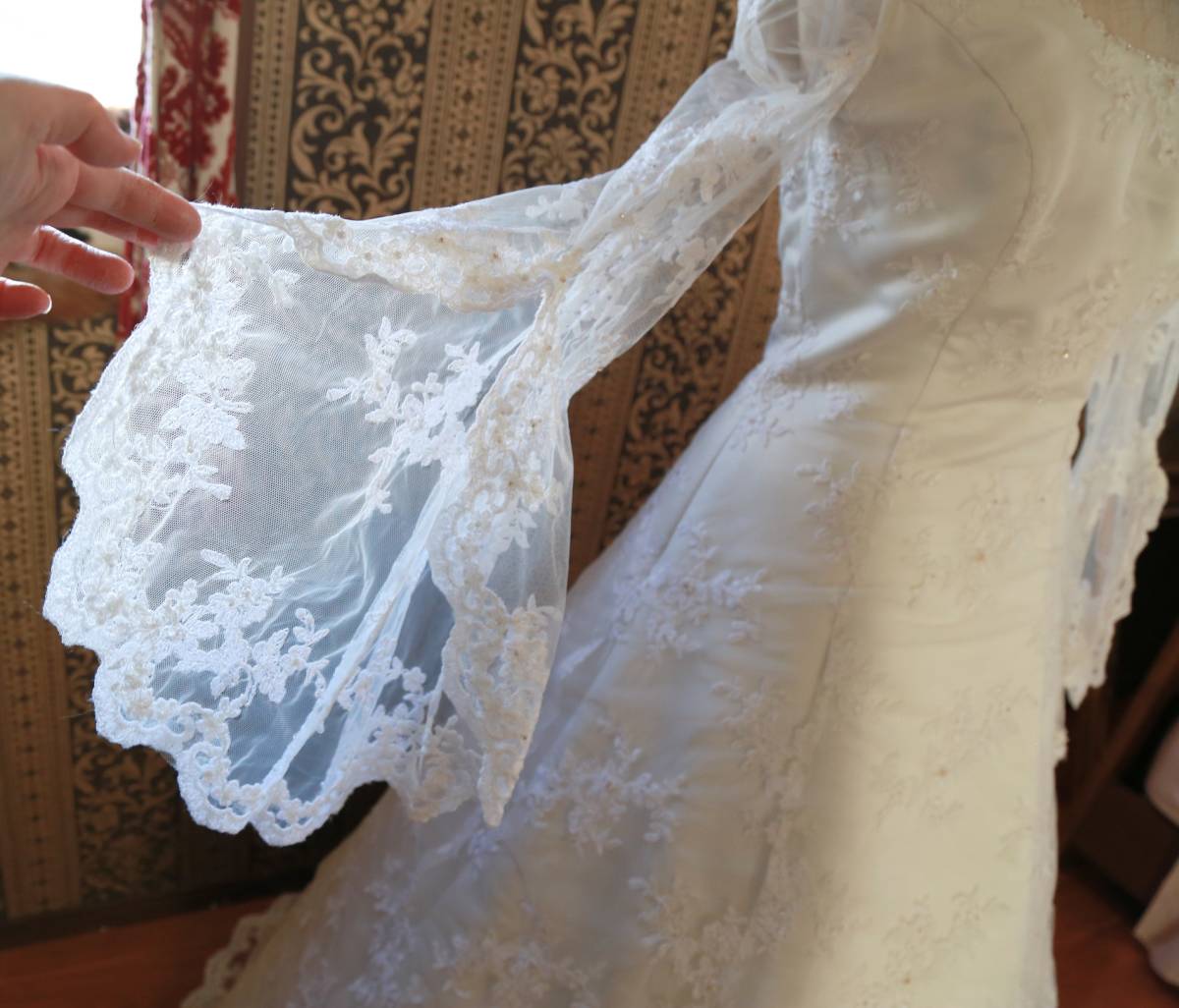 344袖付き露出控えめ長袖の清楚なデザインMICHAEL MERNERマイケルマーナー高級ウエディングドレス9号Mサイズ_画像10