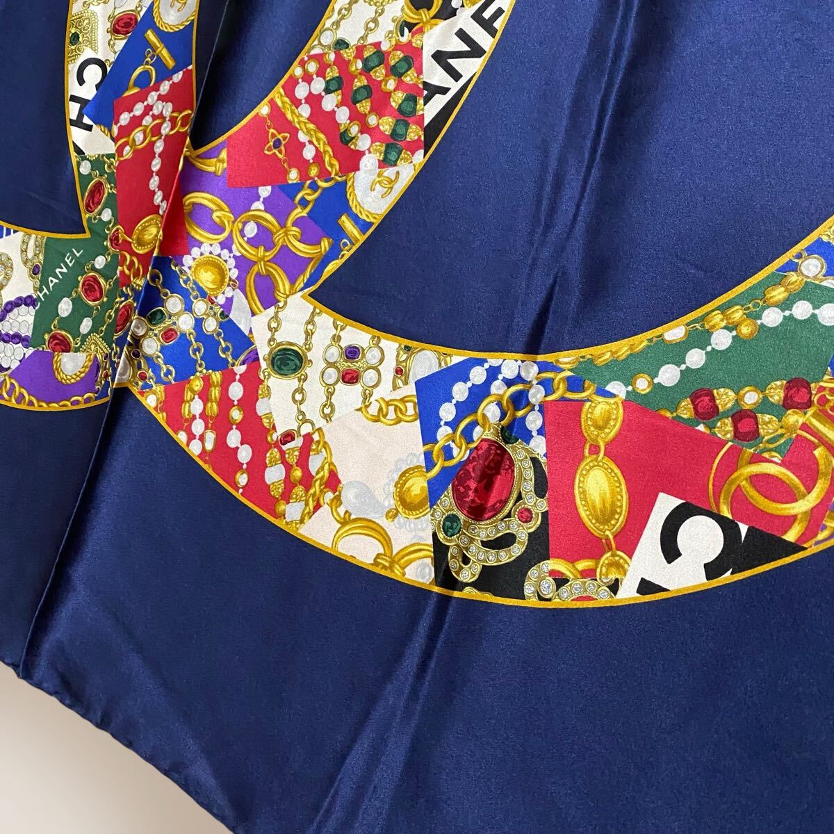 【大人クラシック♡】CHANEL スカーフ クラシックデザイン VINTAGE CHANEL 大判シルクスカーフ ココマーク グリポア