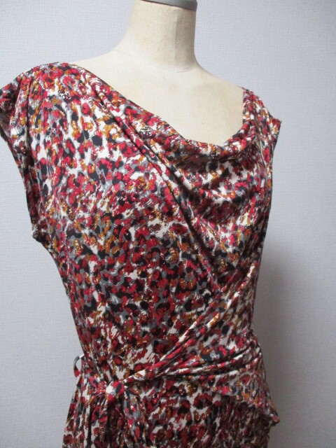 FIFILLES　PARIS　黒・エンジ柄★お洒落なデザイン～ワンピース_画像2