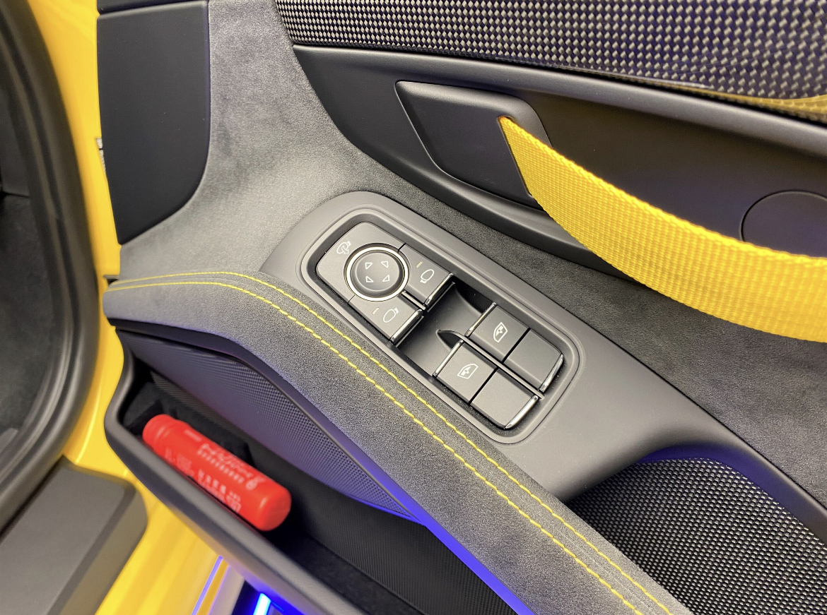 718ケイマンGT4 2021年　すごく綺麗な車両です。個人出品です。_画像4