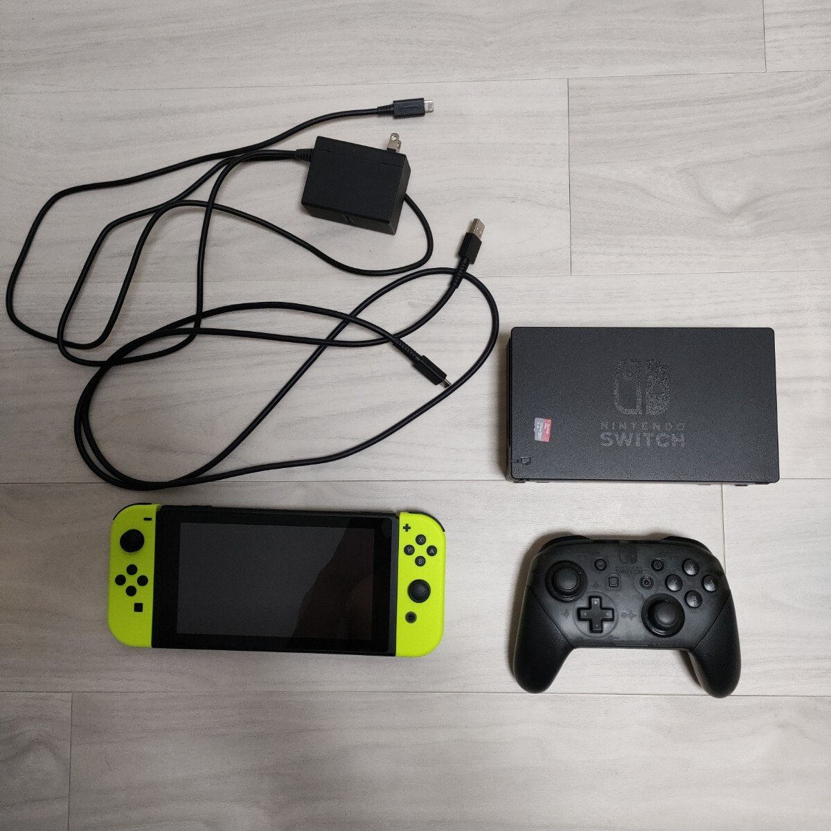 Nintendo Switch 本体 プロコン SDカード その他周辺機器セット Nintendo Switch 本体 SDカード プロコン セット イエロー