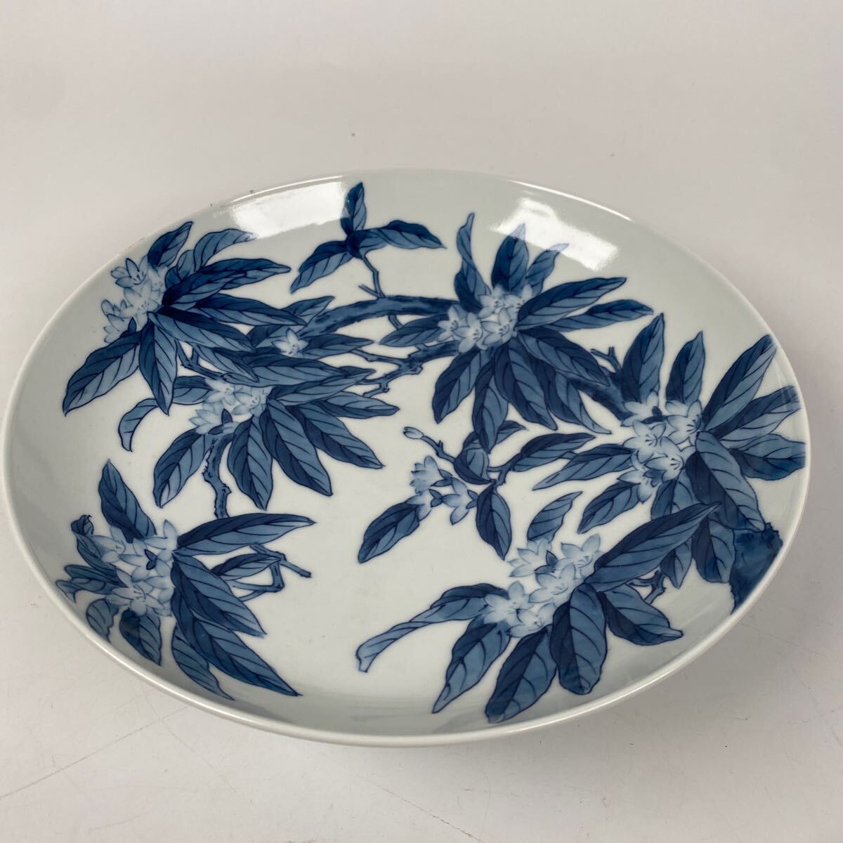 鍋島焼 芙蓉文中皿 染付け 高台 古美術品 アンティーク 桐箱 珍品 旧家蔵出し 旧家整理品 鍋島 鍋島焼 染付 皿 古鍋島 飾皿 鉢 櫛高台 古