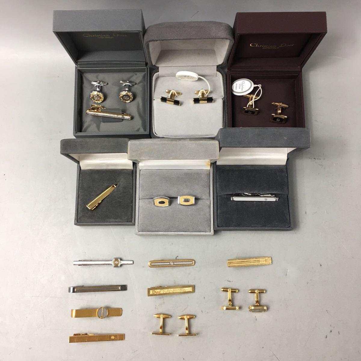 Christian Dior カフスタイピンまとめセット　全9箱 Christian Dior カフスタイピンまとめセット 全9箱 Yahoo