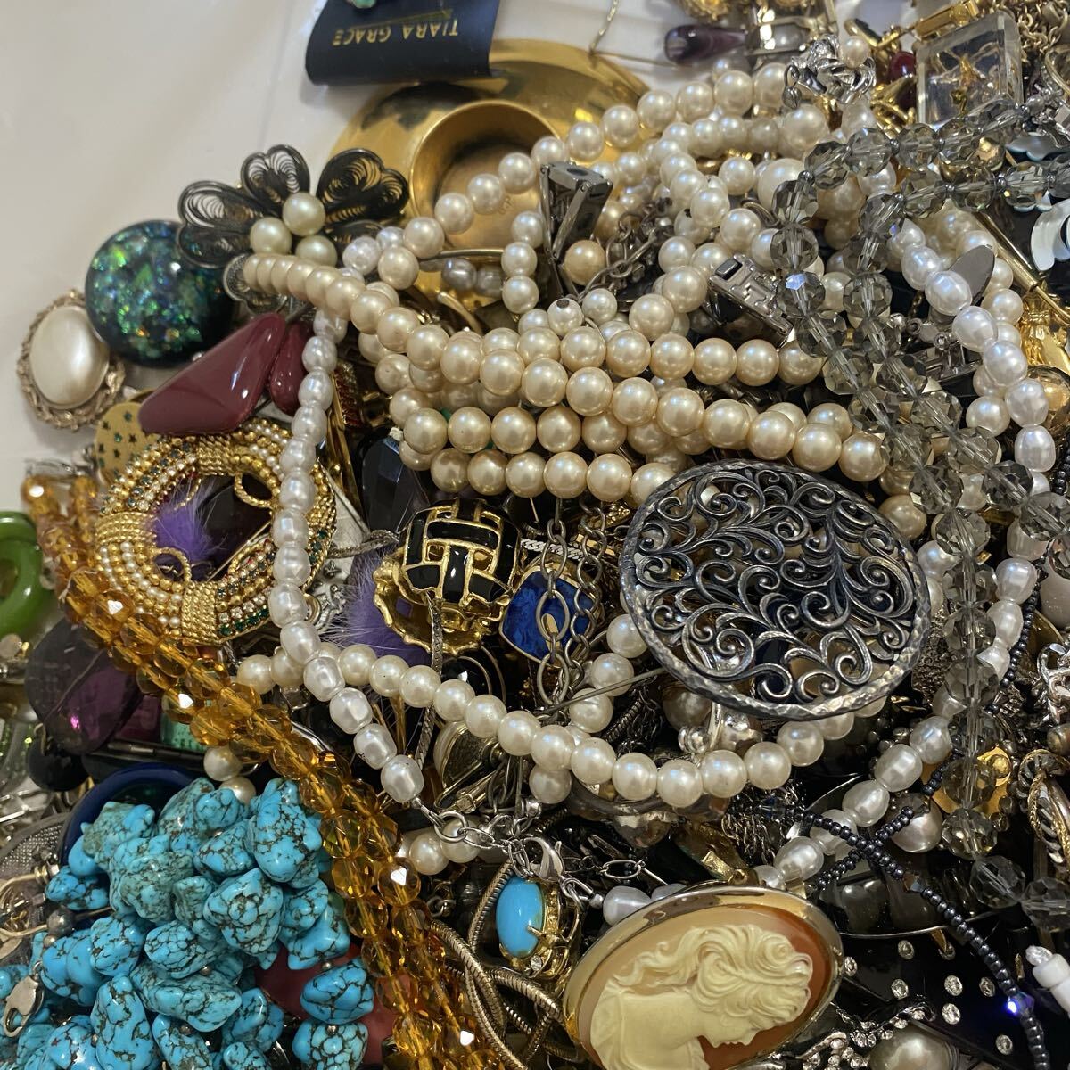 イミテーション アクセサリーまとめ売り 色石 カメオ イミテーションアクセサリー】メッキ、サンゴ、琥珀、パール