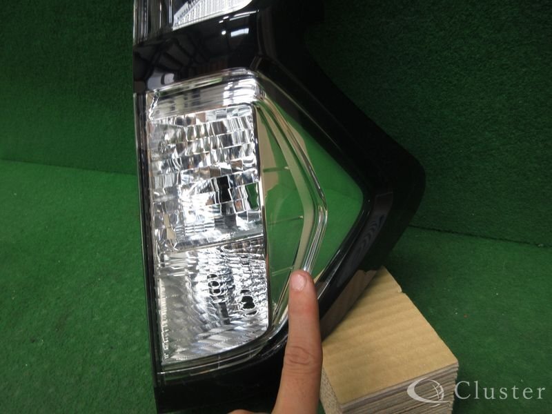 ルーミー カスタム M900A/M910A 後期 純正 右テールランプ LED KOITO 220-6907W R ユニット 良品★_画像7