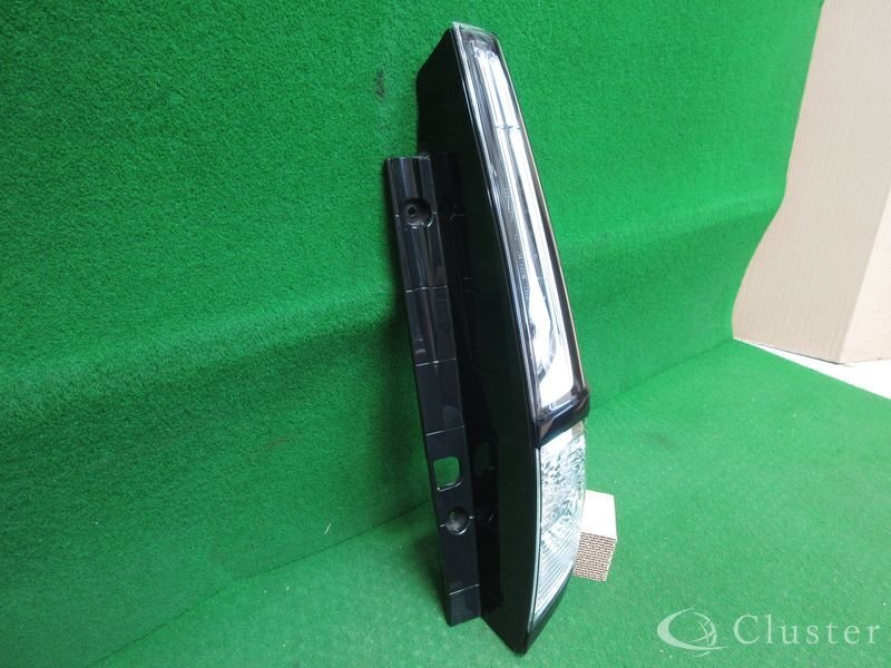 ルーミー カスタム M900A/M910A 後期 純正 右テールランプ LED KOITO 220-6907W R ユニット 良品★_画像5