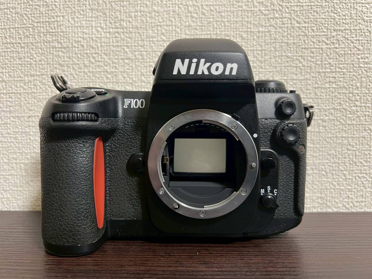 ■完動品 Nikon F100 フィルム 一眼レフ ボディ ニコン Nikon ボディ F100 フィルム一眼レフカメラ(ニコン