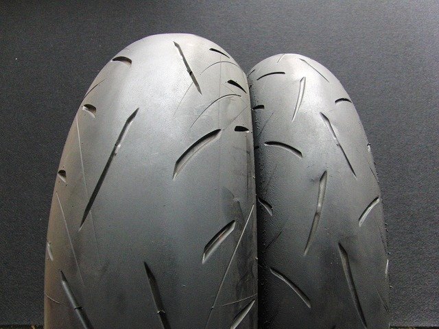 【送料無料★ ※沖縄・離島を除く】中古前後セット!ダンロップ◎ロードスポーツ 2. 120/70ZR17. 180/55ZR17. GP191:25072