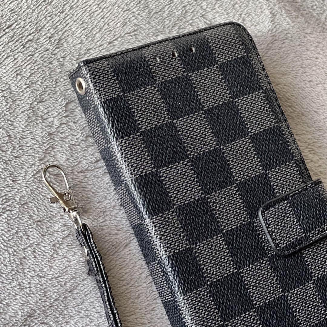 iPhone11ProMaxケース 手帳型カード　収納カバー　黒ブラック　お洒落　市松模様　格子柄　定期入れ　チェック柄　アイフォンケース_画像4