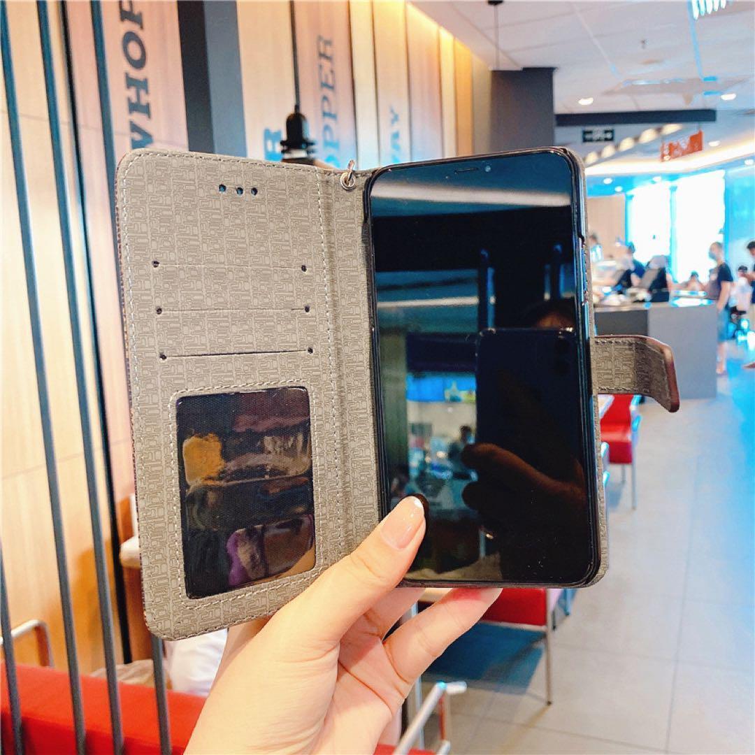 iPhone11ProMaxケース 手帳型カード　収納カバー　黒ブラック　お洒落　市松模様　格子柄　定期入れ　チェック柄　アイフォンケース_画像5