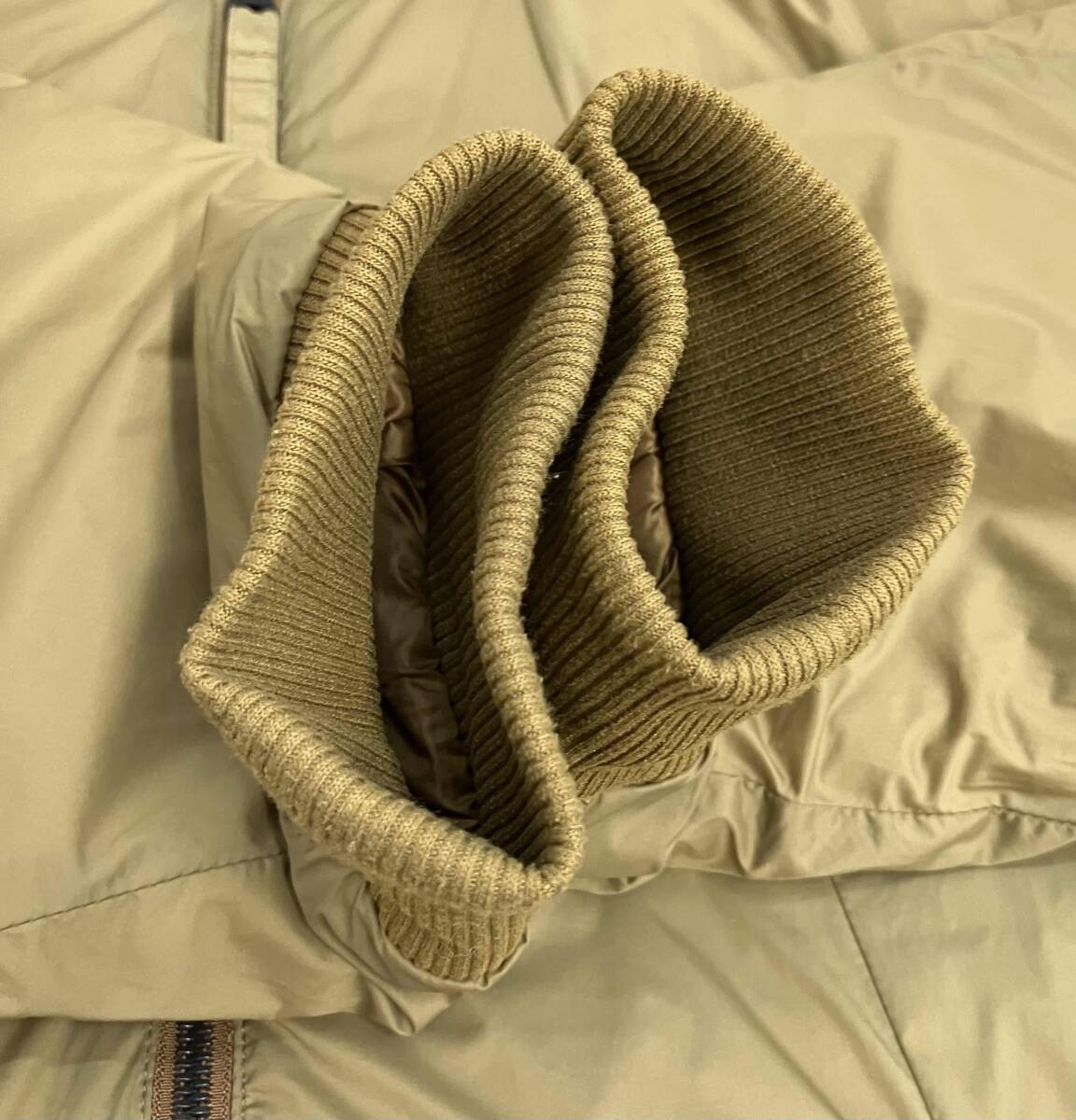 OAKLEY オークリー ブルゾン XL カーキー ナイロン ジャケット ミャンマー制 前開き ファスナー 防寒具 店舗受取可