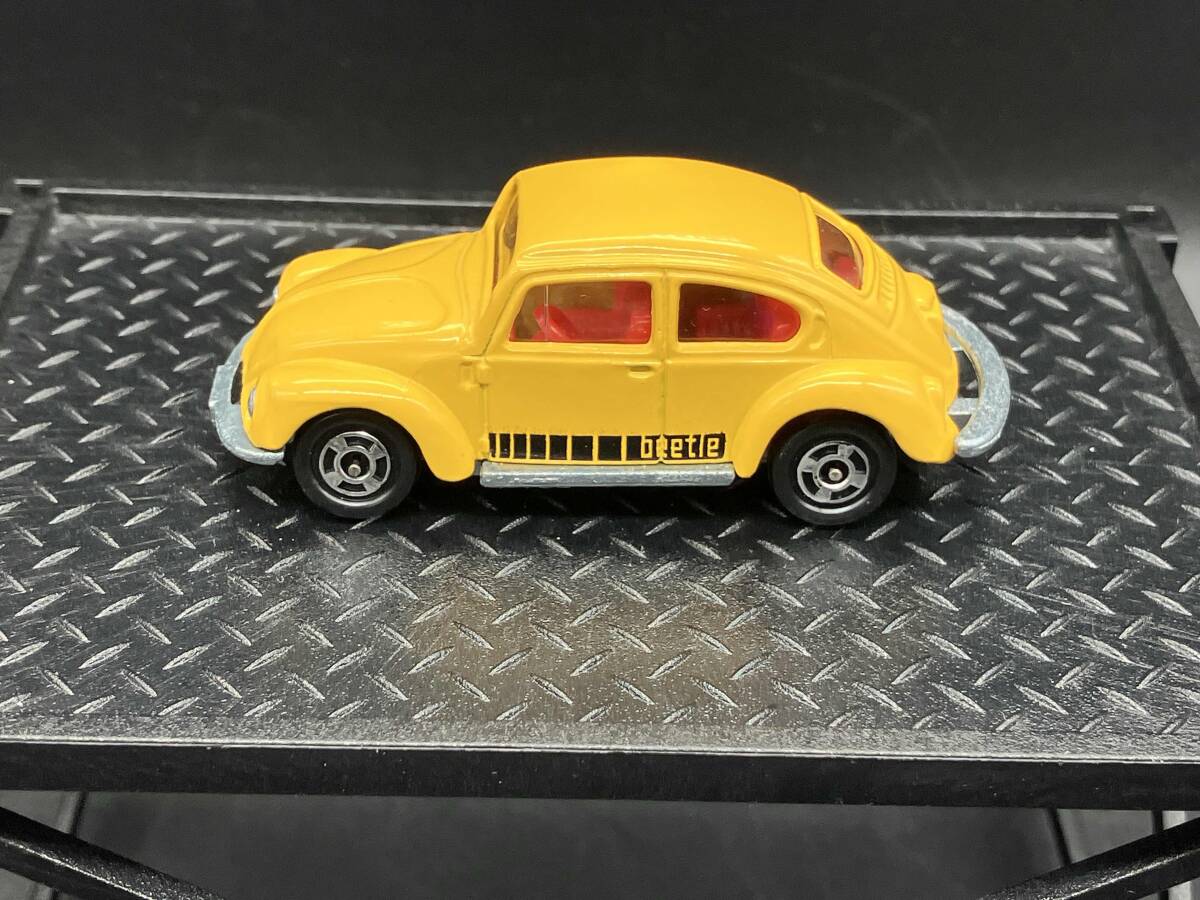 トミカ フォルクスワーゲン 1200LSE 黄ボデー赤内装 アメリカ向 レア美品 トミカ フォルクスワーゲン 1200LSE 黄ボデー赤内装 アメリカ向