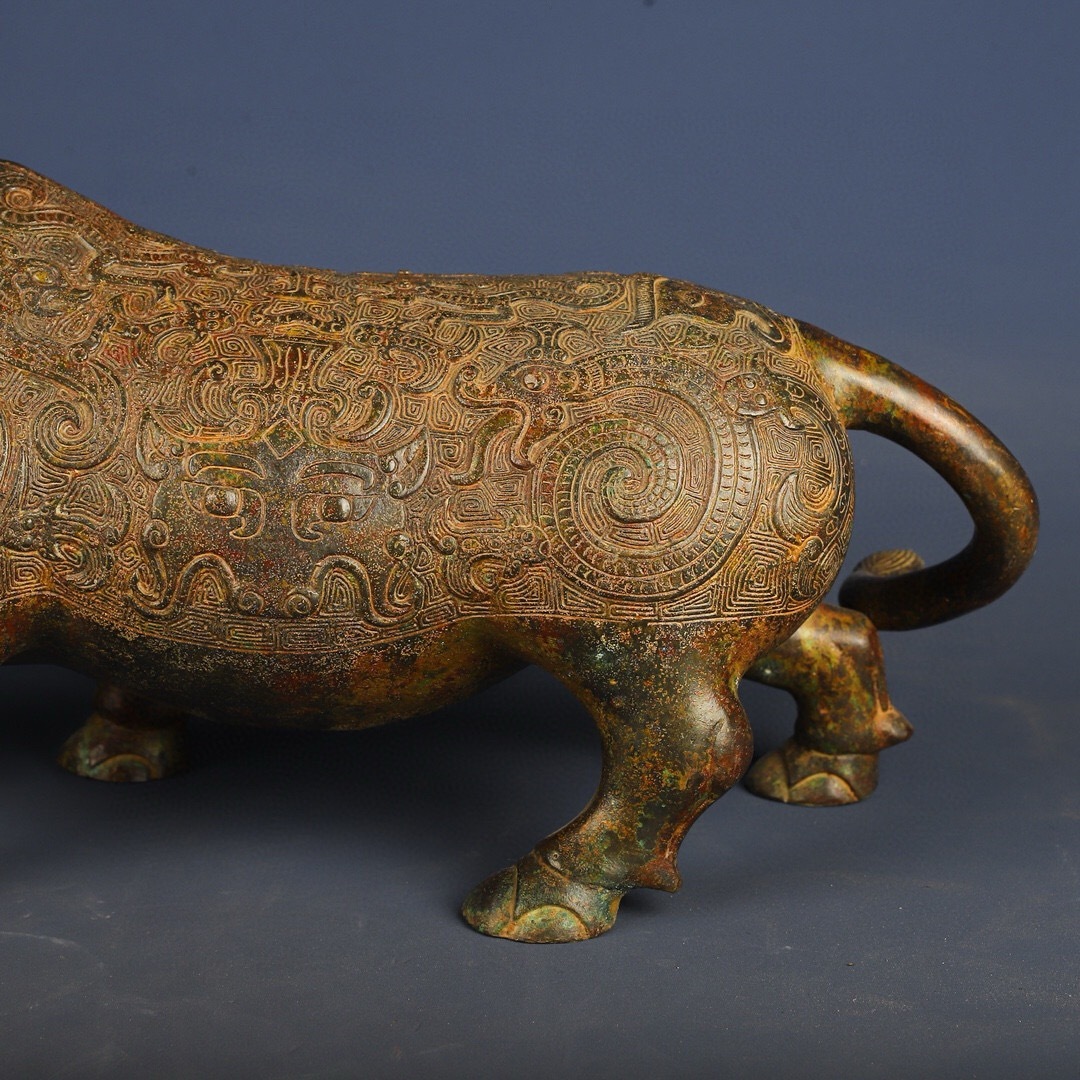 斑銅 サイ 大犀牛 工芸品 アンティーク 中国 蔵友旧蔵出・西周・青銅製・犀牛尊』・極細工・中国古玩・中国古美術
