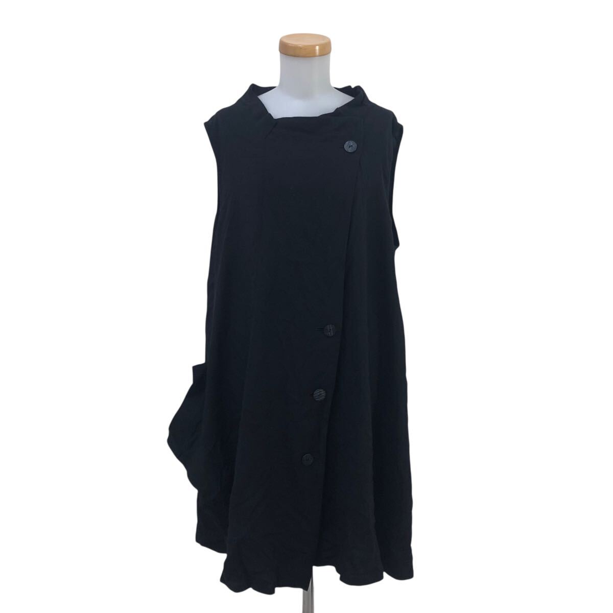 m637-6 慈雨 ジウ ノースリーブ 変形 デザイン ワンピース ワンピ ひざ丈 ブラック 黒 レディース 40 日本製_画像1