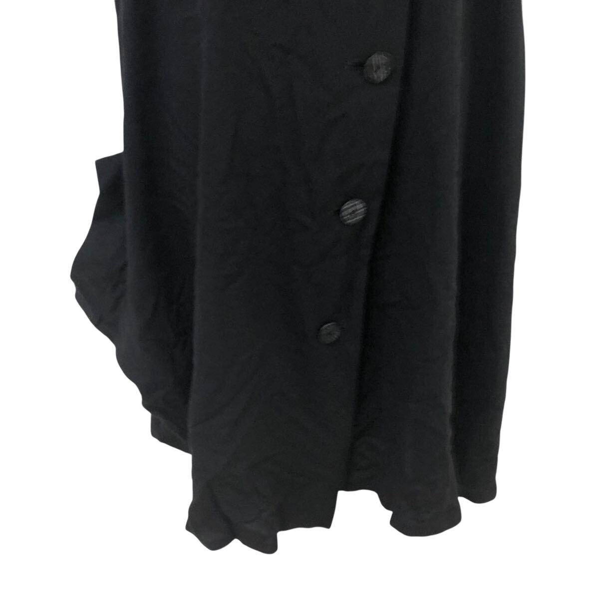 m637-6 慈雨 ジウ ノースリーブ 変形 デザイン ワンピース ワンピ ひざ丈 ブラック 黒 レディース 40 日本製_画像3