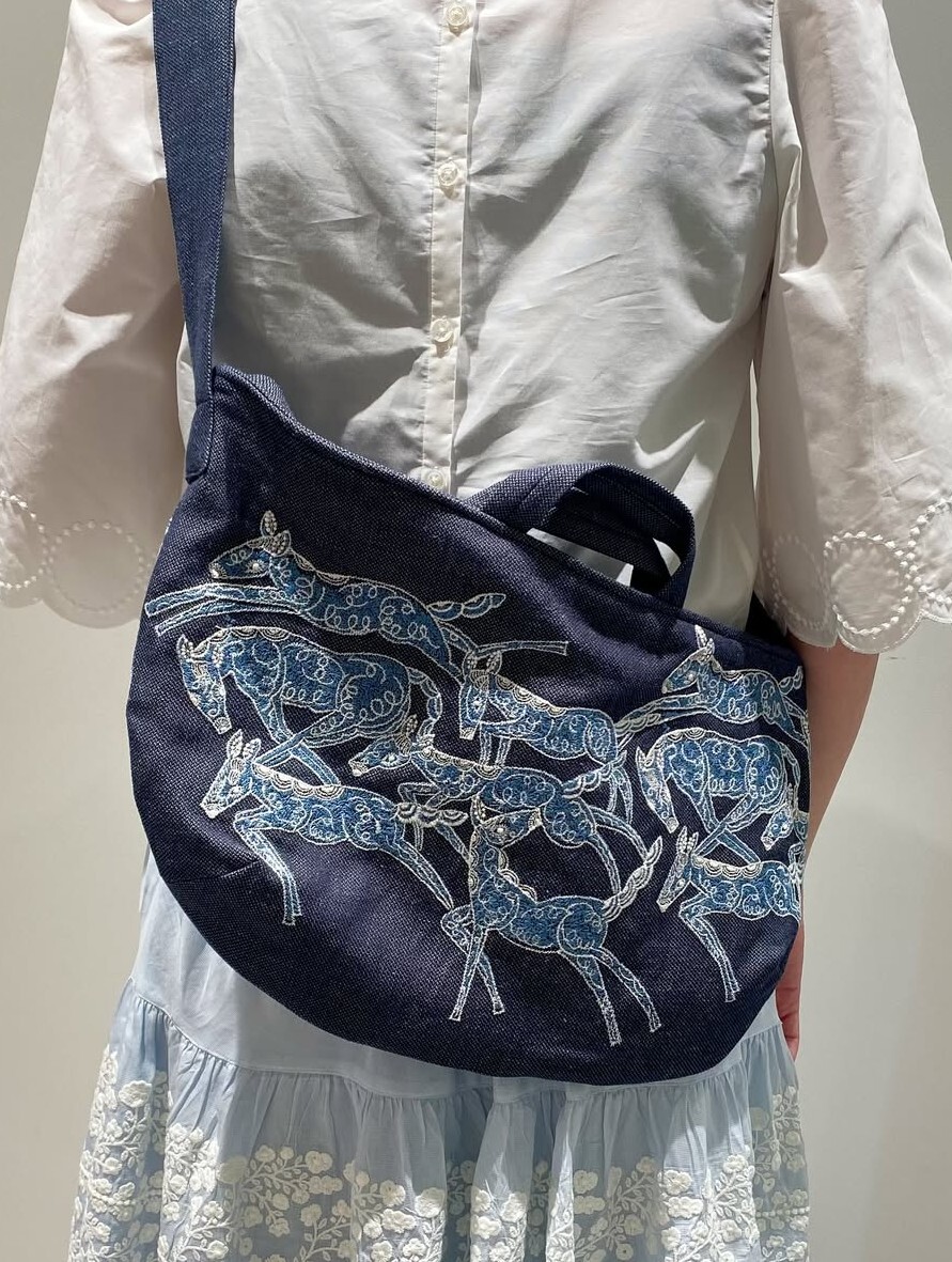 nima perhonen papurikko ショルダーバッグ Sサイズ navy/ミナ