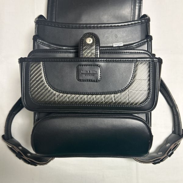 LEXUS 限定レクサス カーボンファイバー風 ランドセル 黒 hide k 自動ロック レクサスブランド コレクション 羅羅屋 ベルバイオ ペンケース_画像3