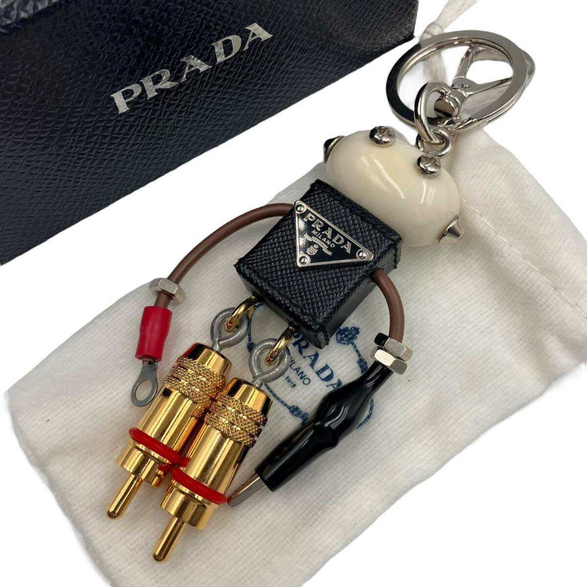 PRADA ロボットチャーム 三角ロゴプレート PRADA プラダ ロボット エドワード バッグチャーム キーホルダー