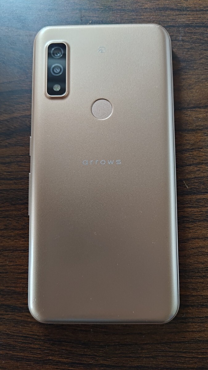 arrows FCG01スマートフォン ゴールド 本体とケース arrows We FCG01 Androidスマホ ゴールド ケース付き|Yahoo
