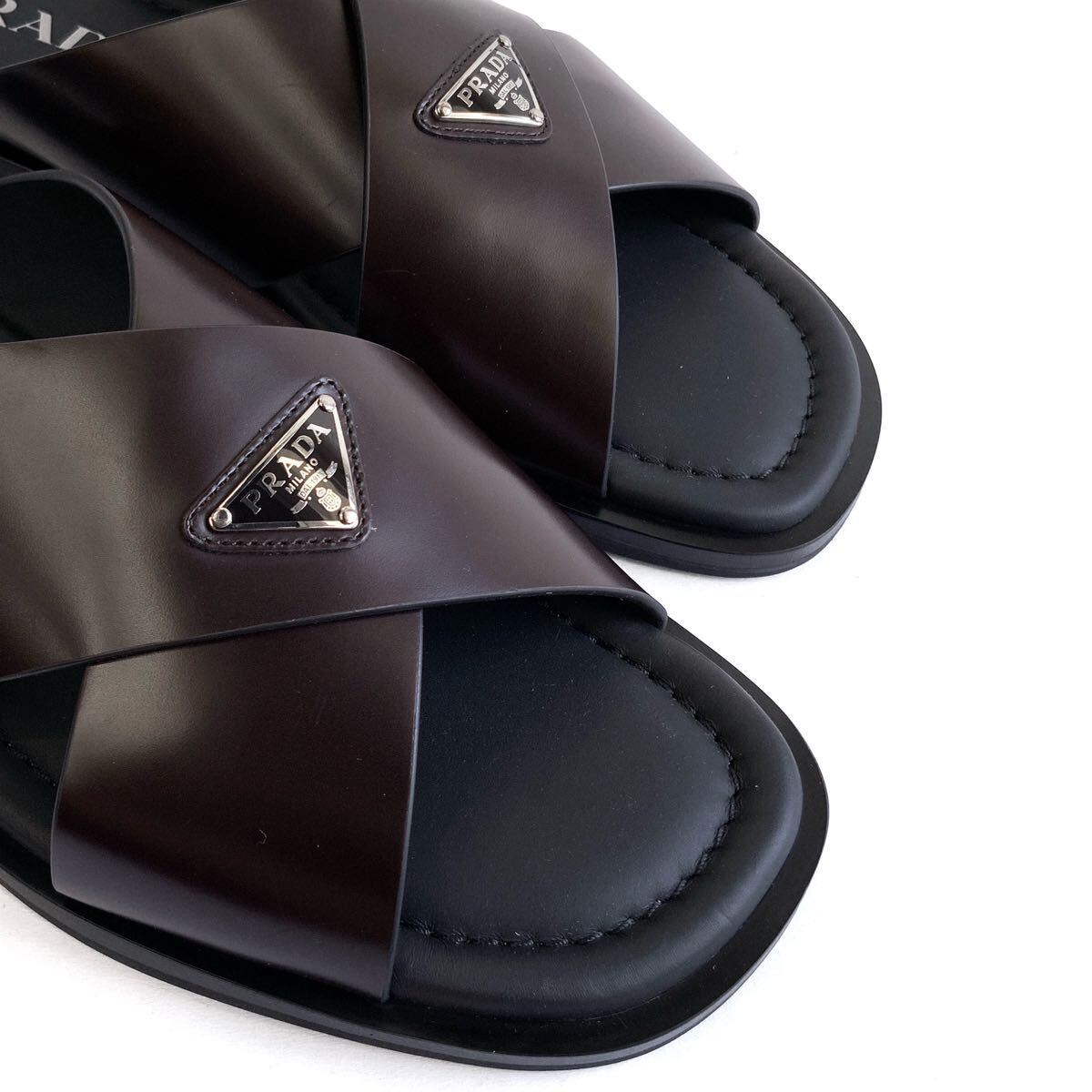 ■PRADA プラダ ブラッシュドレザー スライドサンダル 27cm PRADA プラダ ブラッシュドレザー クリスクロス スライド
