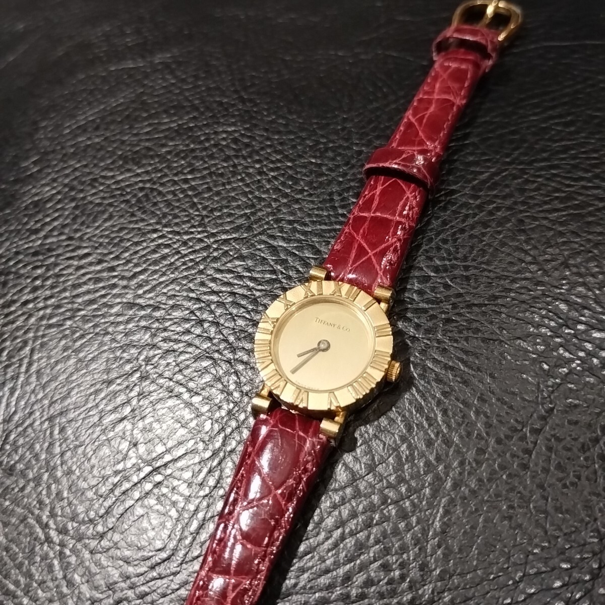 美品 TIFFANY&Co K18イエローゴールドアトラス腕時計 ローマインデックス クォーツ 電池交換済み 稼働良好