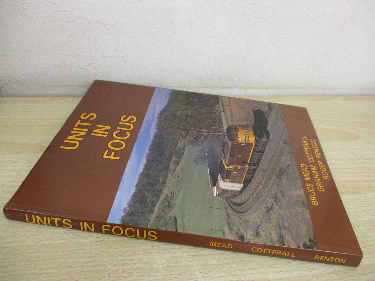 A222　　[洋書・鉄道]　UNITS　IN　FOCUS　BRUCE MEAD　GRAHAM COTTERALL　ROGER RENTON　S4907_画像1
