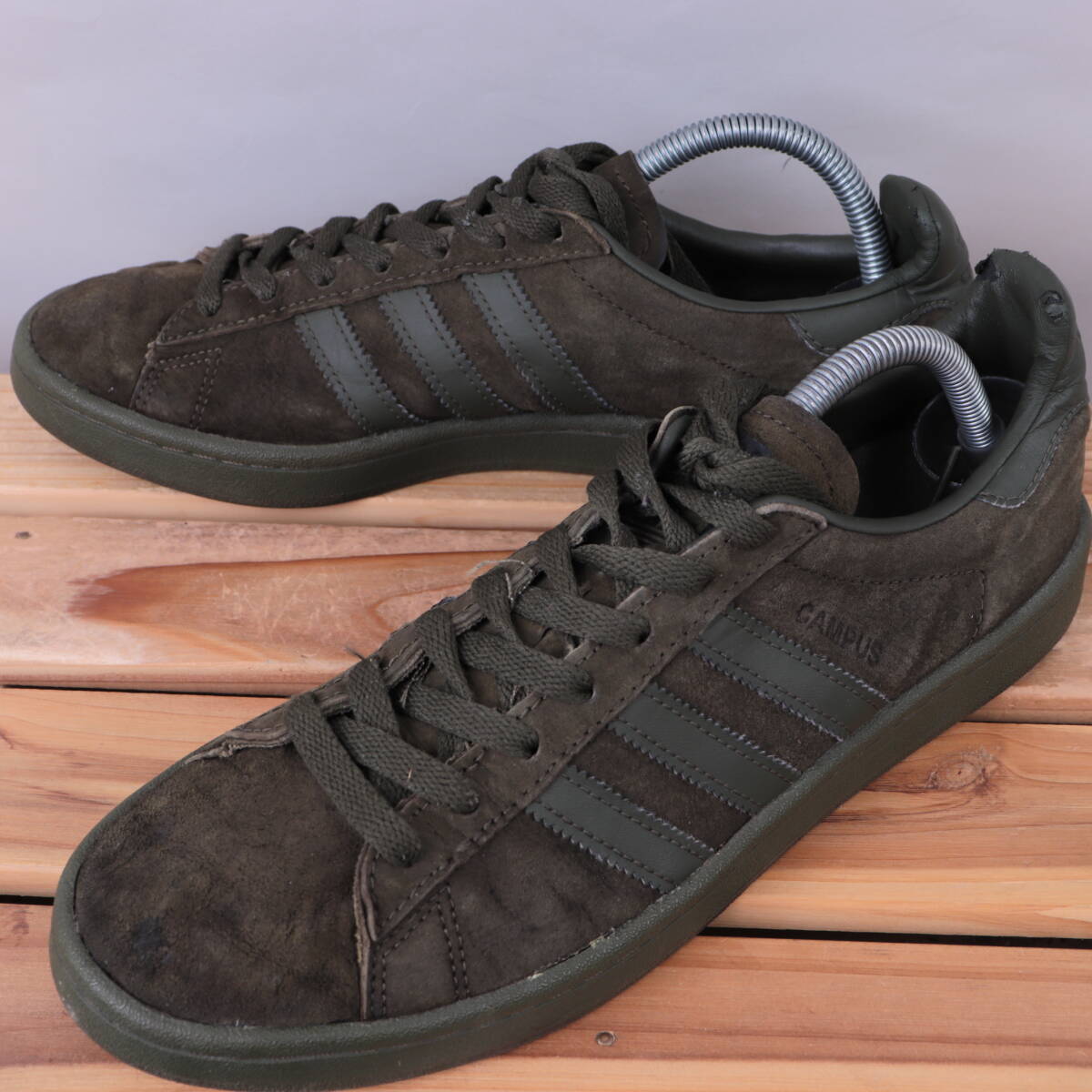 z737 アディダス キャンパス US9 27.0cm/オリーブ ダークグリーン adidas CAMPUS SUEDE メンズ スニーカー 中古_画像1