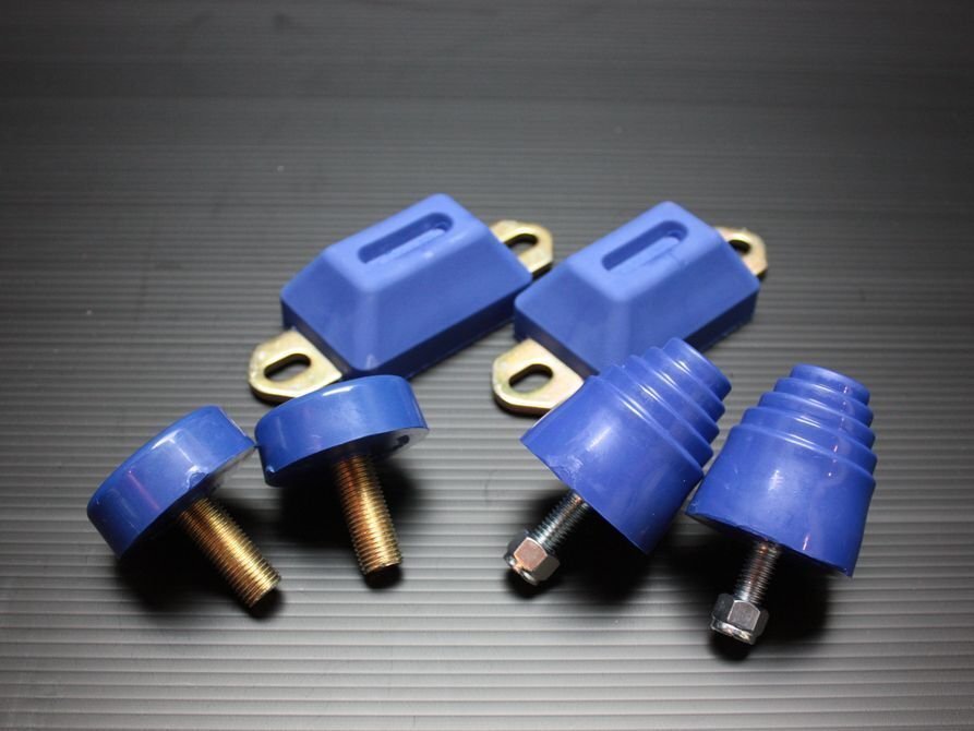 ● ティスファクトリー 200系 ハイエース 4WD 1型-7型 [フロント + リバウンド + リア] 薄型 バンプストップ 3点セット S-GL DX ワゴンGL_画像2