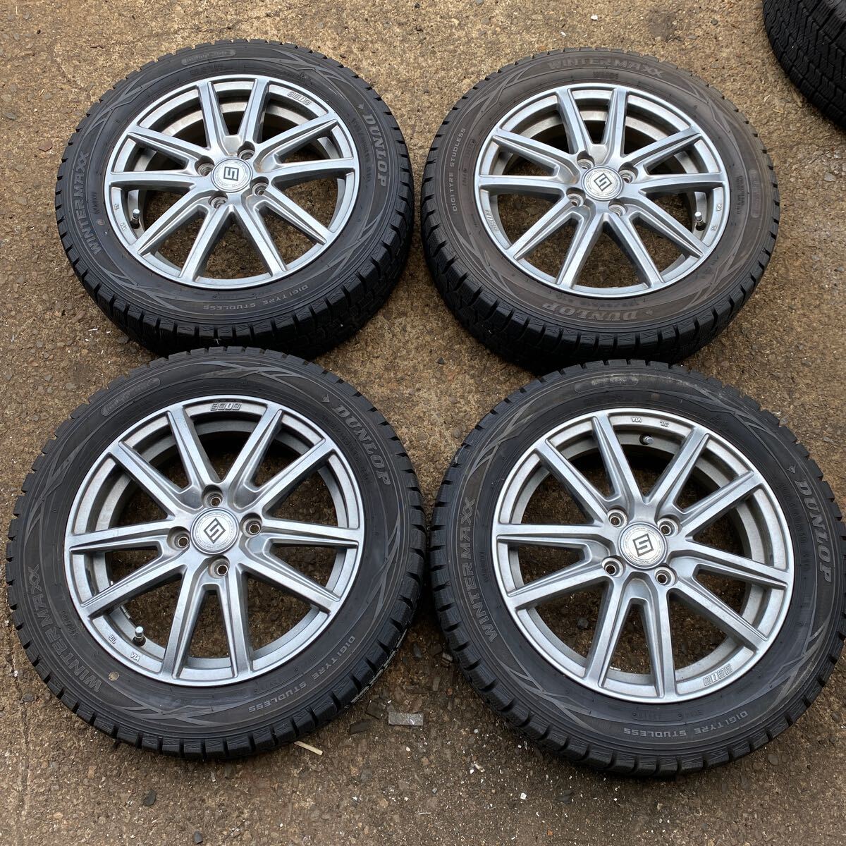 バリ溝】スタッドレスタイヤ 4本セット 165/65R15 DUNLOP 15×4.5 バリ溝】スタッドレスタイヤ 4本セット 165/65R15 DUNLOP 15×4.5