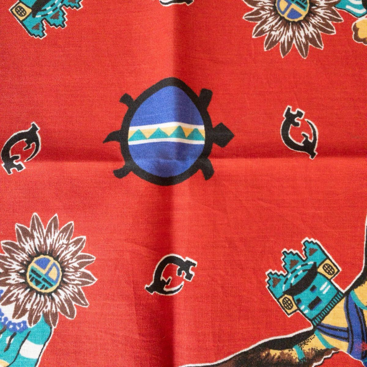 送料無料 Vintage バンダナ ハンカチ ネイティブ柄 アメリカ仕入れ レッド アメカジ USA製 コーデ 小物 雑貨 ヴィンテージ A1727_画像4