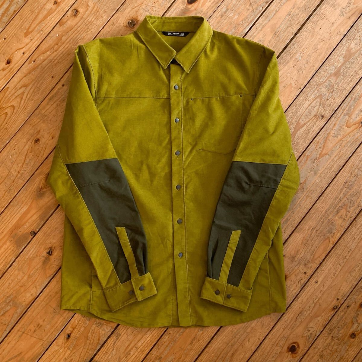 USA古著 ARC‘TERYX アークテリクス コーデュロイシャツ メンズ Lサイズ カジュアル 長袖 ロングスリーブ ストリート カジュアル T3101