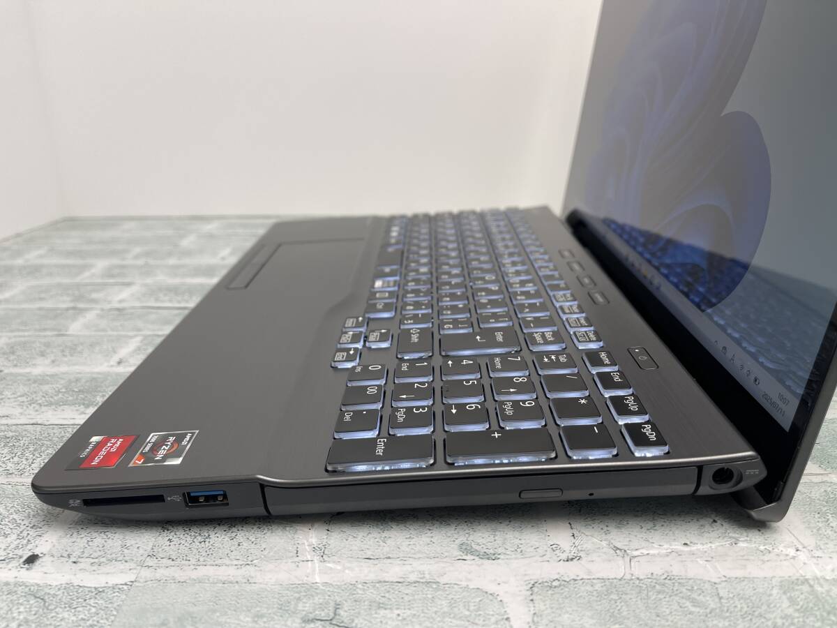富士通 LIFEBOOK AH56/H2 ノートパソコン AMD Ryzen 7 7730U @ 2.00GHz メモリ16GB+SSD512GB+Blu-ray 15.6型FHD Win11 送料無料 N7J1075_画像4