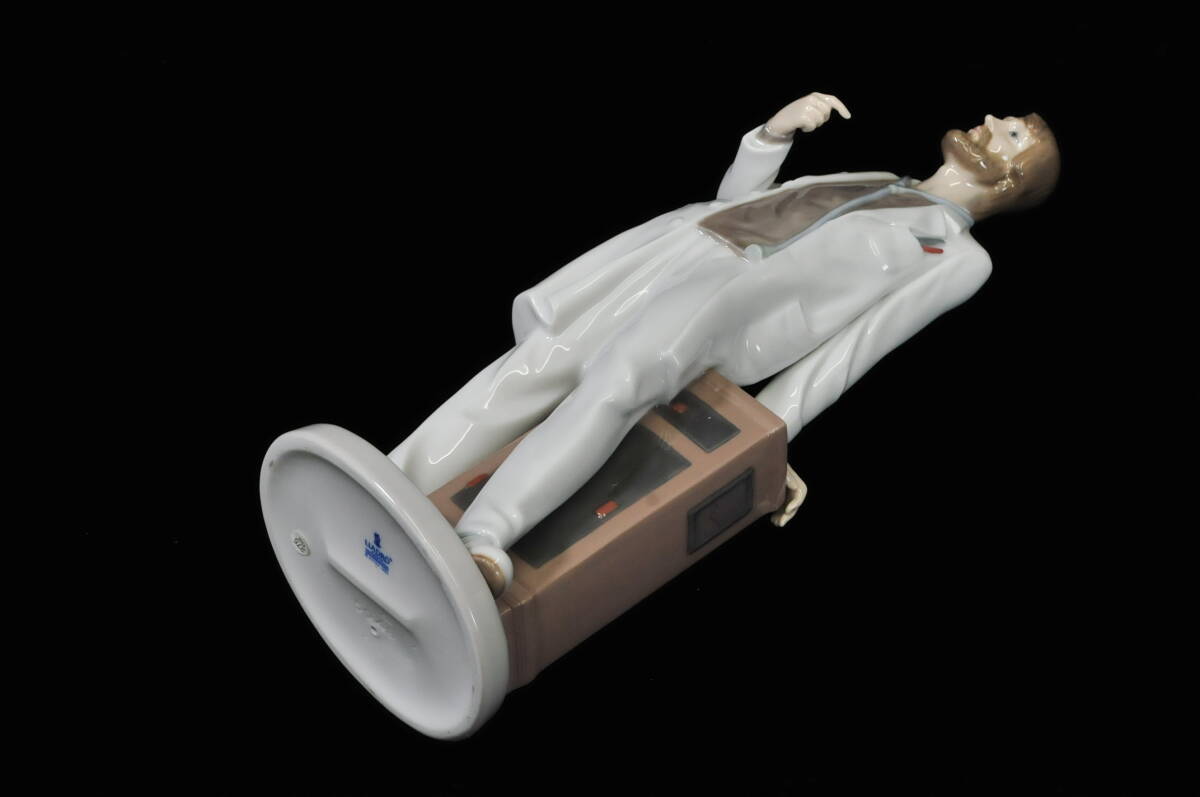 リヤドロ　5948 （医者　陶器人形） リヤドロ】【素敵なドクター】【絶版】【5948】