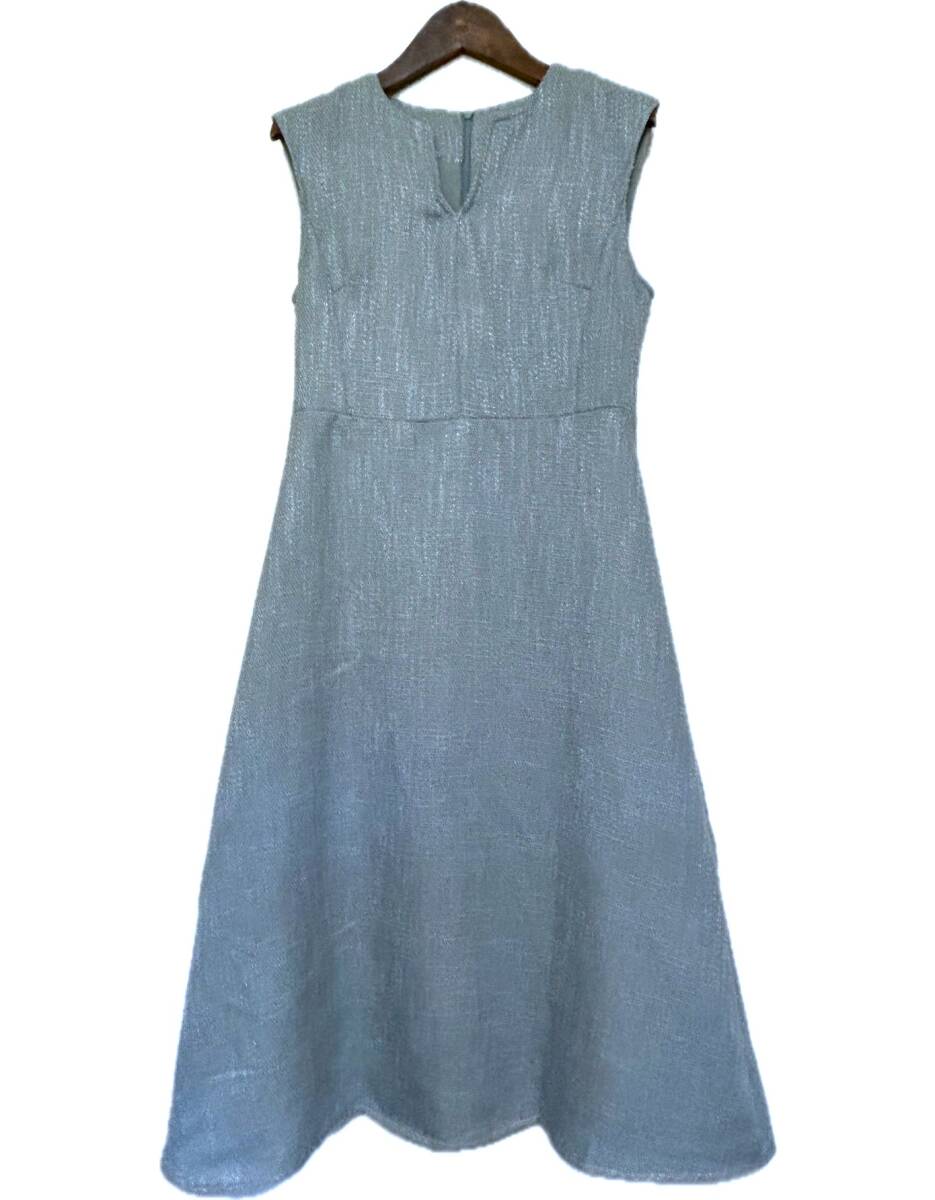 【新品タグ付き未使用品】Dazy ワンピース M 水色 グレー系 ノースリーブ 比較的厚手の布地 透け感なし レディース女性用 春秋 SHEIN qkq_画像3