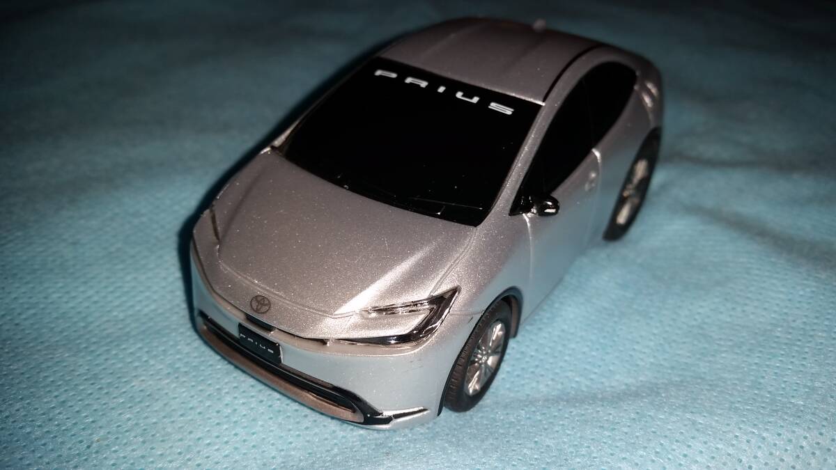  Toyota : новая модель Prius серебряный pullback цвет образец не продается миникар 2504/ ok панама 
