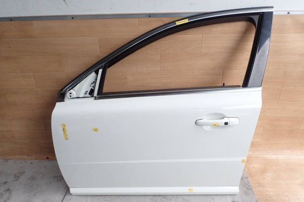 ボルボ V70 T4 フロントドア左 DBA-BB4164TW 右ハンドル 2013年 RTK560202IC_画像1