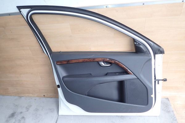 ボルボ V70 T4 フロントドア左 DBA-BB4164TW 右ハンドル 2013年 RTK560202IC_画像6