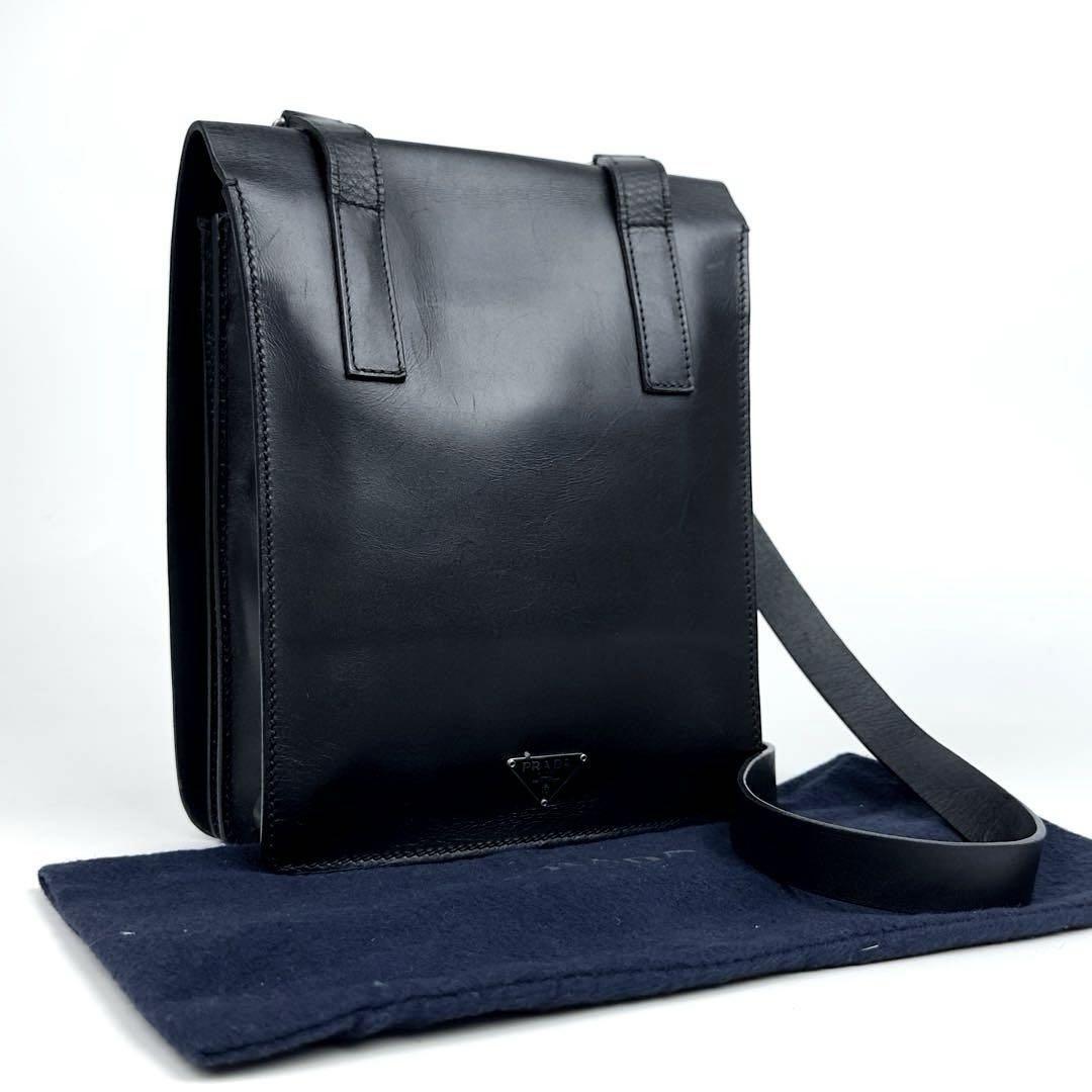 PRADA レザーショルダーバッグ 三角ロゴプレート 美品 PRADA プラダ ショルダーバッグ 三角ロゴプレート 白タグ