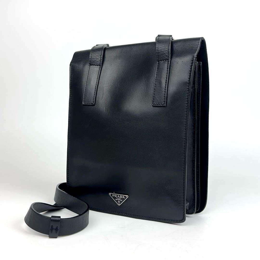 PRADA レザーショルダーバッグ 三角ロゴプレート 美品 PRADA プラダ ショルダーバッグ 三角ロゴプレート 白タグ