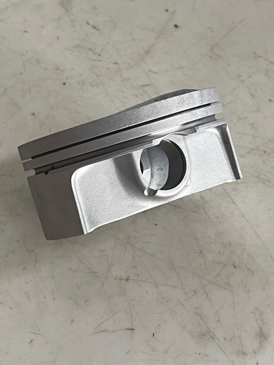 ヤマハF2エンジンOX66ピストン_画像2