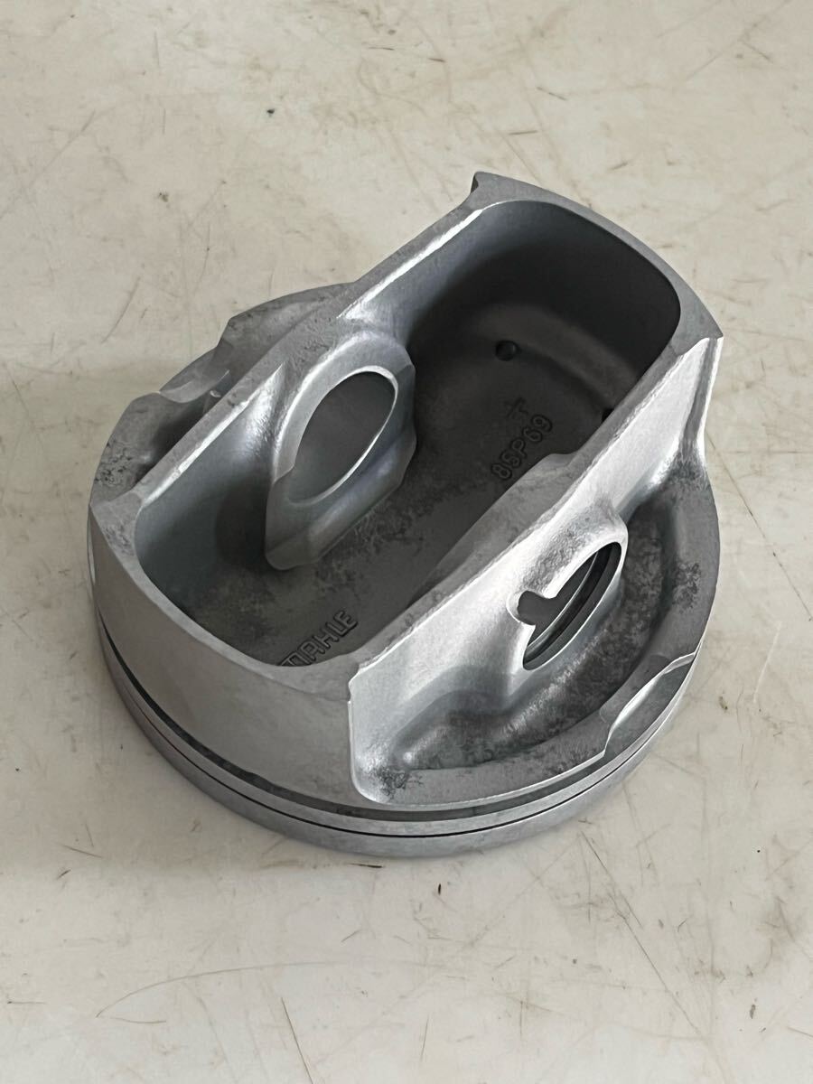 ヤマハF2エンジンOX66ピストン_画像3