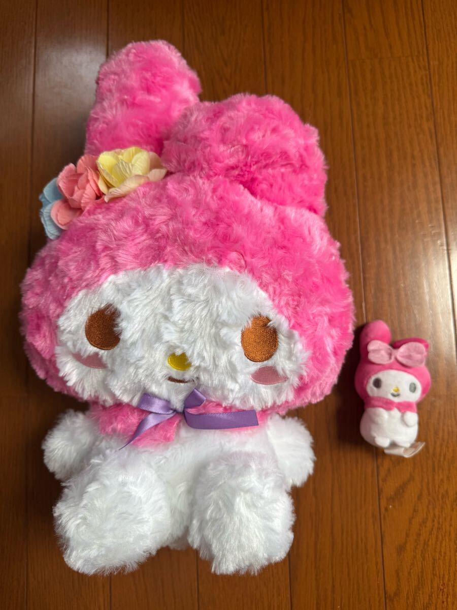 マイメロディ　マイメロ　ローズボア 花かざり BIG ぬいぐるみ　マスコットのおまけ付き　美品_画像1