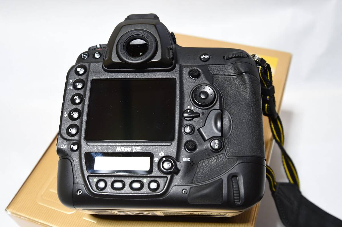 Nikon D5ボディ XQDタイプ