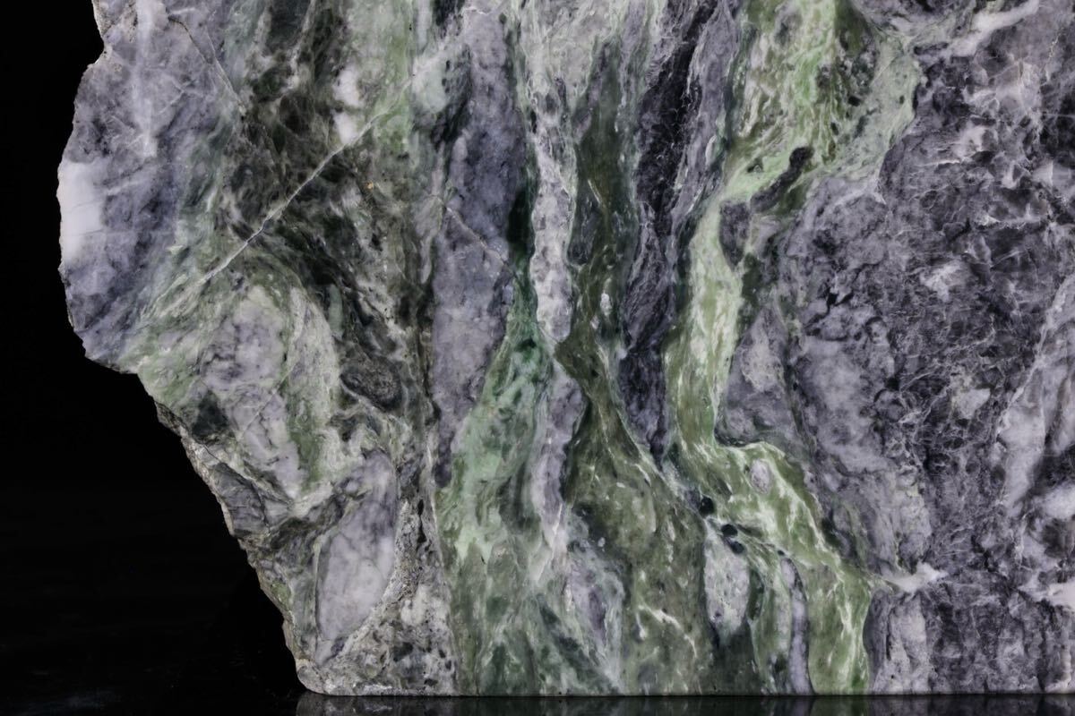 糸魚川翡翠 「福寿」 翡翠　字彫り 石材文字彫刻 金文字 原石 天然石 鑑賞石 糸魚川翡翠 「福寿」 翡翠 字彫り 石材文字彫刻 金文字 原石