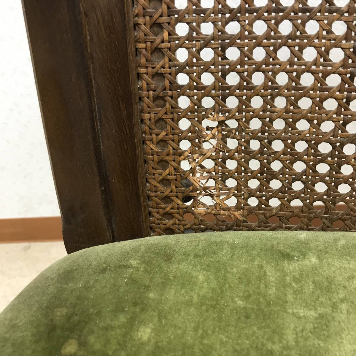 コスガ家具 オールドコスガ アームチェア アンティーク モケットグリーン イギリス アンティーク レトロ家具 高級家具 引き取りのみ_画像5