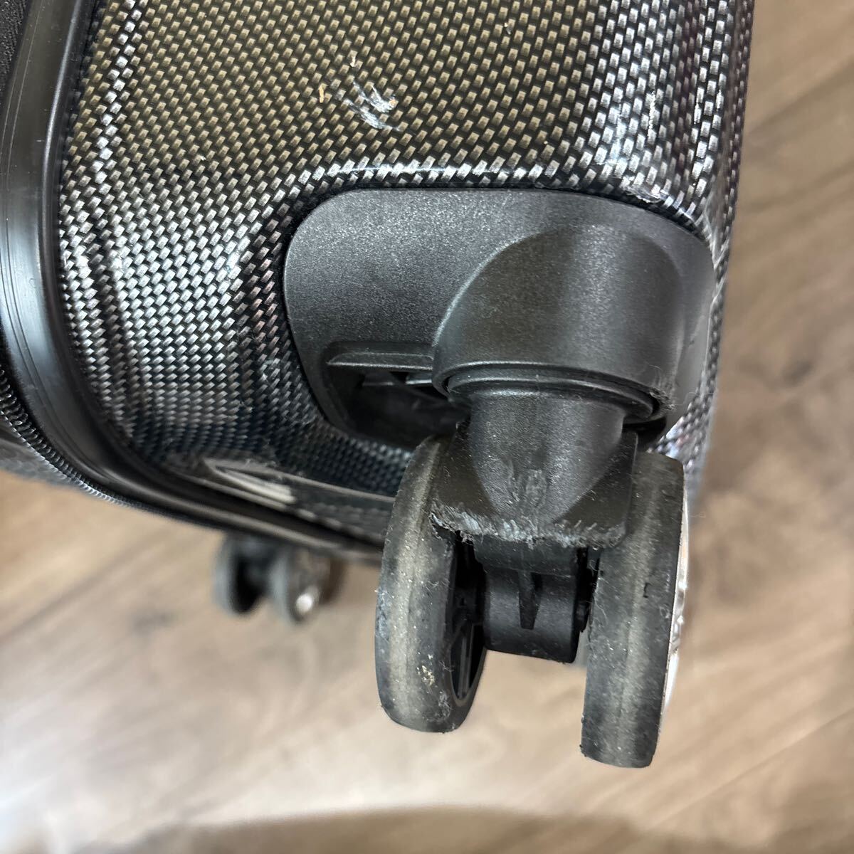 スーツケース キャリーバッグ　シルバーグレー　 TSAロック_画像5